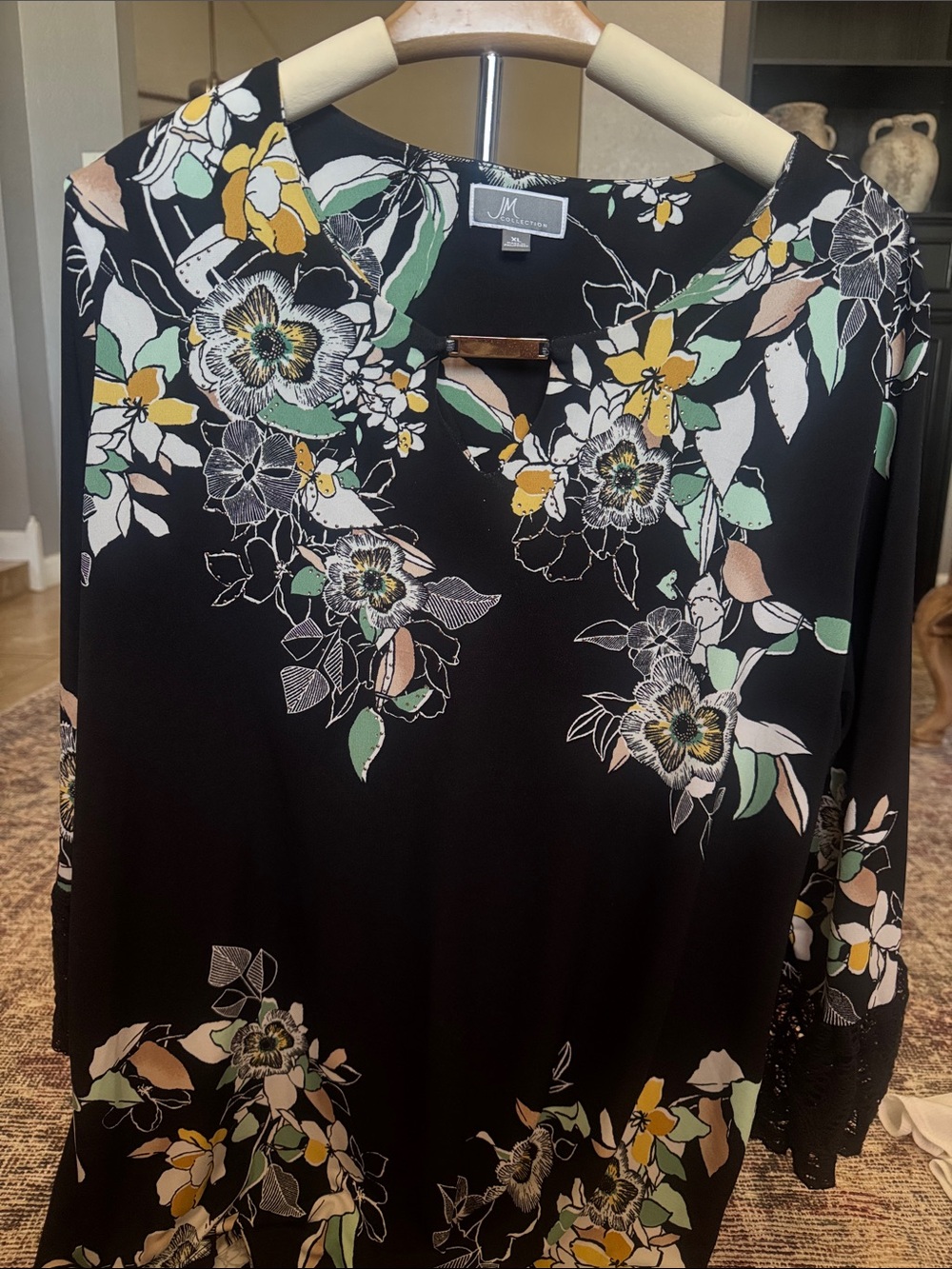 JM Collection Black Floral Keyhole Top with Yellow and Mint Accents